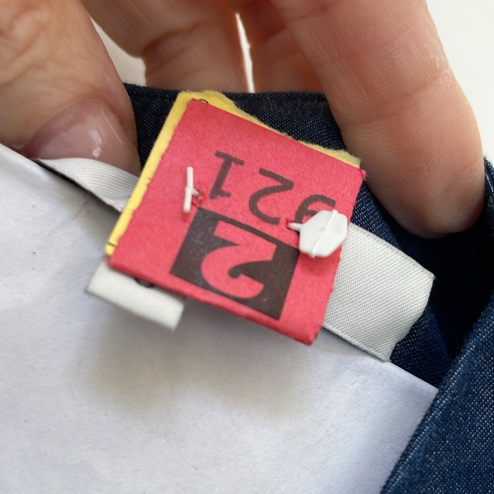 Tibi - Picture 4 of 6